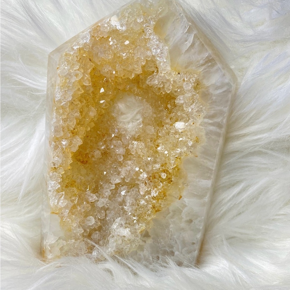 Natural Agate geode Quartz